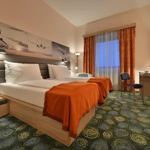 Ramada Airport Hotel Prag